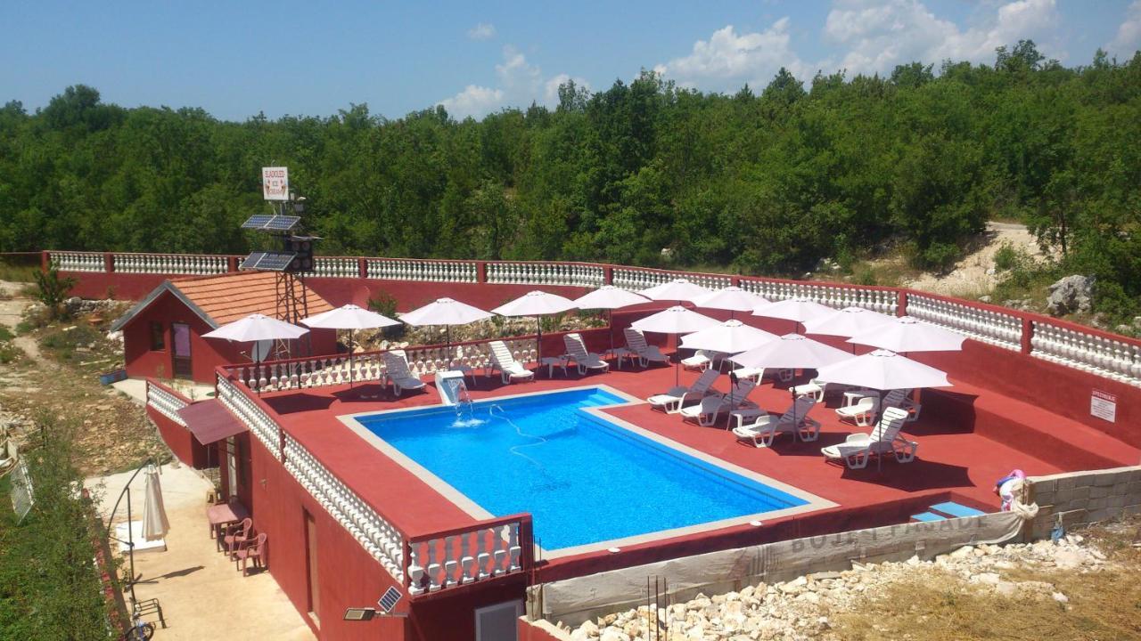 Red Apartman Trebinje Exteriér fotografie