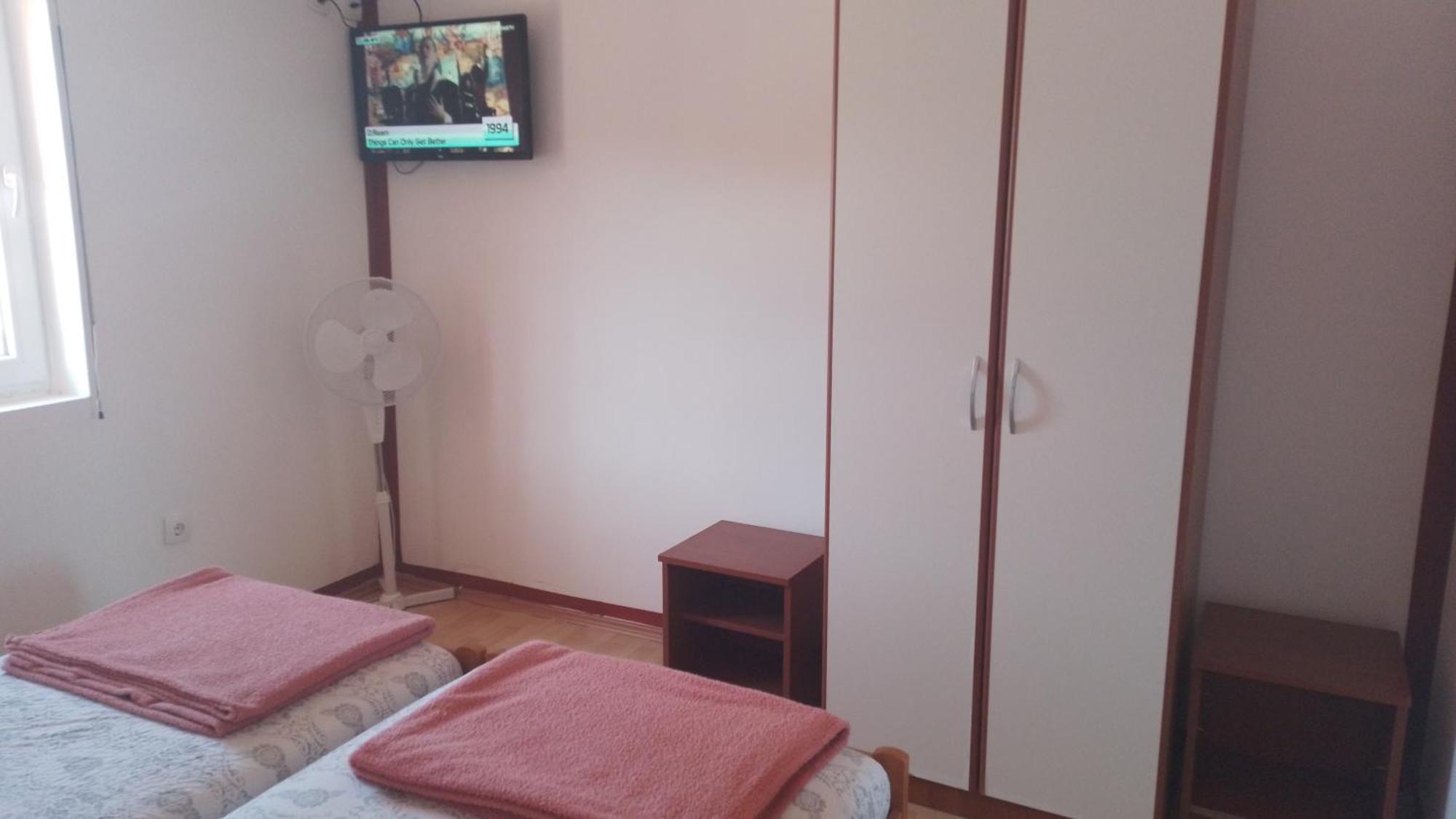 Red Apartman Trebinje Exteriér fotografie